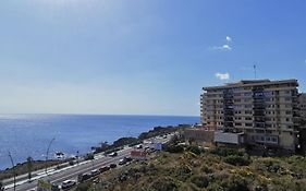 Ognina Flat GrotteBianche